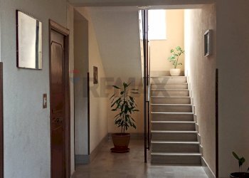 Scale - Quadrilocale Via Benedetto Croce
 
18, Palermo - foto 21