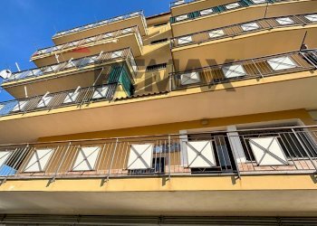 Edificio all\'aperto - Appartamento Via Bologna
 
1, Carini - foto 1