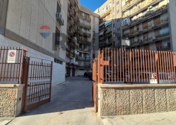 Edificio all\'aperto - Box Via Daniele Petrera
 
49, Bari - photo 3