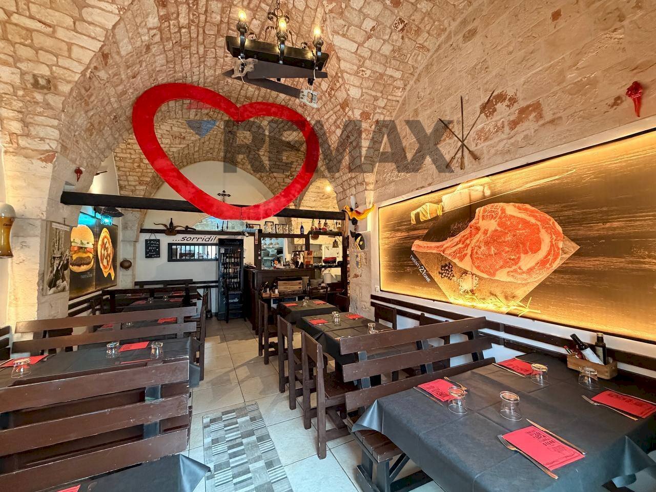 Sala da pranzo - Attività Commerciale Via Roma
 
78, Cisternino - foto 1