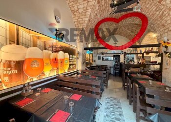 Cucina - Attività Commerciale Via Roma
 
78, Cisternino - foto 2