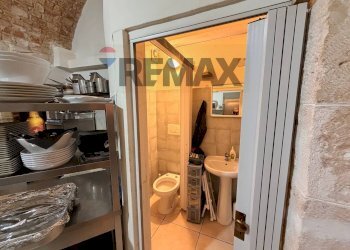 Bagno - Attività Commerciale Via Roma
 
78, Cisternino - foto 12