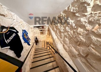 Scale - Attività Commerciale Via Roma
 
78, Cisternino - foto 20