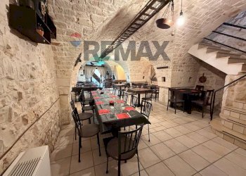 Sala da pranzo - Attività Commerciale Via Roma
 
78, Cisternino - foto 22