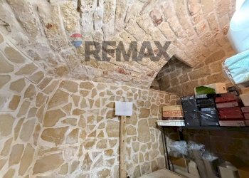 Dettagli - Attività Commerciale Via Roma
 
78, Cisternino - foto 28