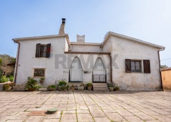 Casa all\'aperto - Villa Largo Crabulazzi
 
snc, Sassari - foto 2