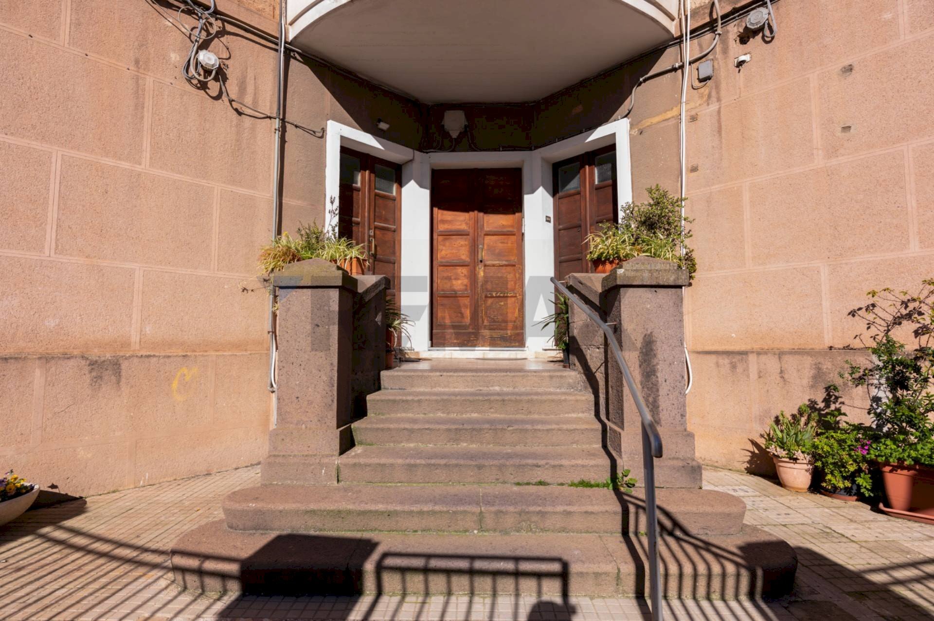 Ricezione / Lobby - Trilocale Corso Giovanni Pascoli
 
2, Sassari - foto 1