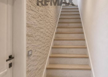 Scale - Semi-detached house Via Regina Elena
12, Codrongianos - photo 4