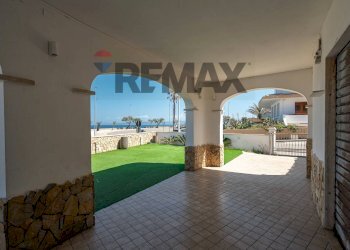Terrazza - Locale Commerciale Lungomare Balai
70, Porto Torres - foto 32