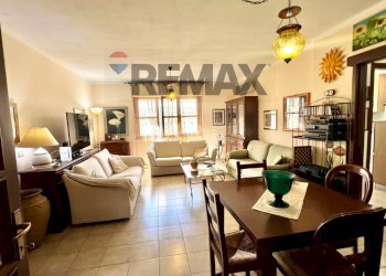 Sala da pranzo - Appartamento Via Ugo La Malfa
 
46, Sassari - foto 12