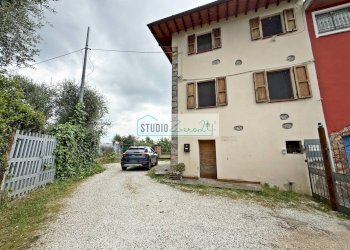 Foto 2 - Casa semi indipendente Via Colli Di Versona
 
40, Camaiore - foto 2