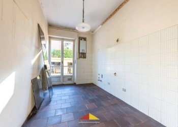 Cucina - Quadrilocale via Giovanni Battista Bodoni, 56/C, Saluzzo - foto 5