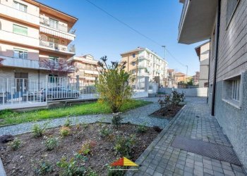 Cortile interno - Quadrilocale via Giovanni Battista Bodoni, 56/C, Saluzzo - foto 10