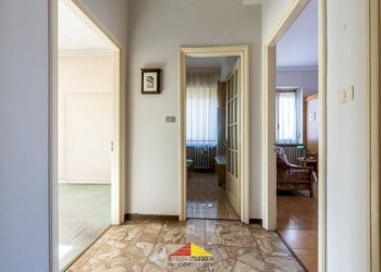 Corridoio - Trilocale via Mario Mortara, 4, Saluzzo - foto 2