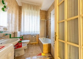 Bagno - Trilocale via Mario Mortara, 4, Saluzzo - foto 5