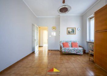 Camera da letto - Trilocale via Mario Mortara, 4, Saluzzo - foto 9