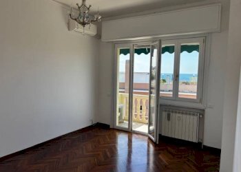 Camera da letto - Appartamento via della Sirena, 7, Genova (zona Albaro) - foto 21