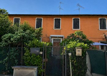 Foto 1 - Terraced Villa Via del Lavoro
 
11, Molinella - photo 1