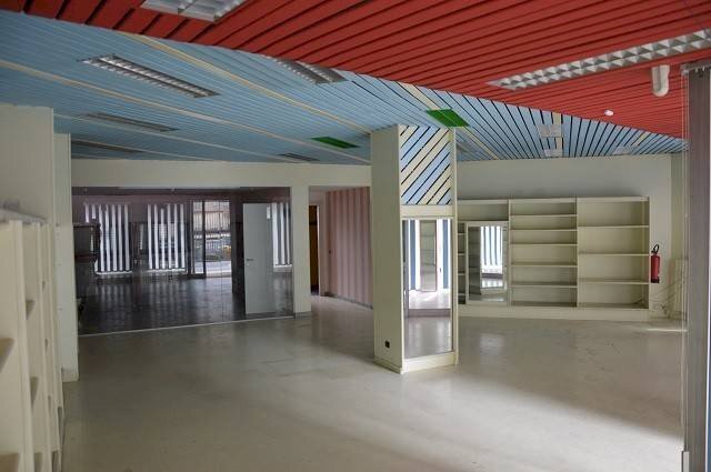 Interno non residenziale - Negozio via Gian Pietro Puricelli, 3, Gallarate - foto 2