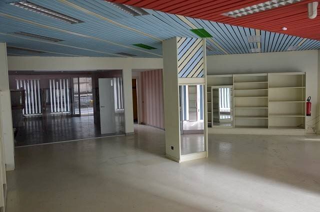 Interno non residenziale - Negozio via Gian Pietro Puricelli, 3, Gallarate - foto 3