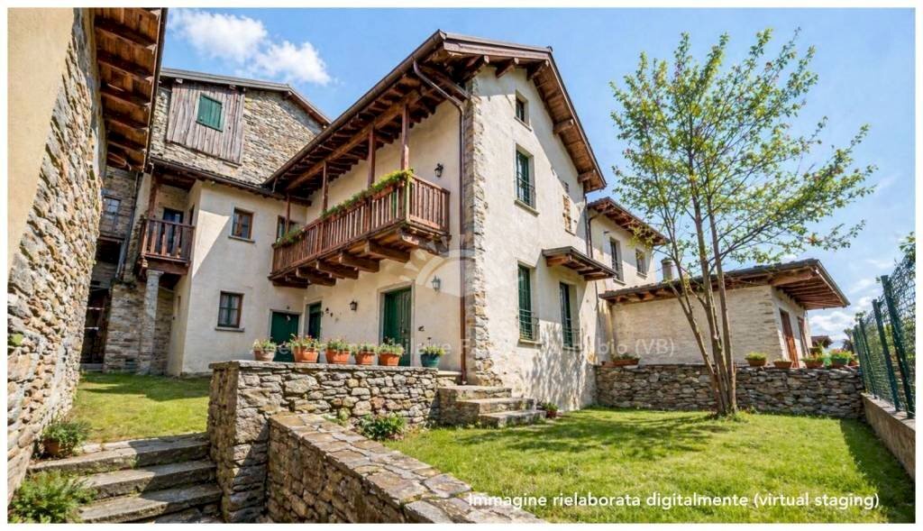 Facciata - Casa indipendente piazza San Donnino, 2, Valle Cannobina - foto 1