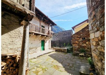 Cortile interno - Casa indipendente piazza San Donnino, 2, Valle Cannobina - foto 27