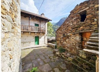 Giardino - Casa indipendente piazza San Donnino, 2, Valle Cannobina - foto 33