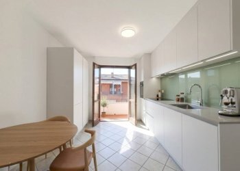 Cucina - Appartamento Località San Cassiano, Alba - foto 2