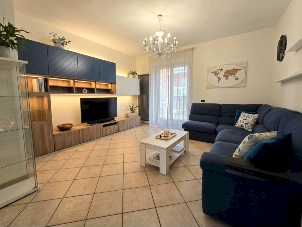 Salone - Quadrilocale Alba - foto 1