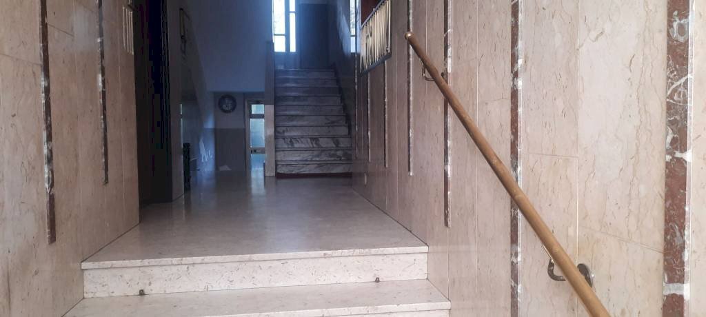 Interno palazzo - Two-room apartment via Rovereto, 82, Torino (neighborhood Santa Rita) - photo 2