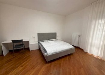 Camera da letto - Four-room apartment via Elia Rainusso, Modena - photo 17