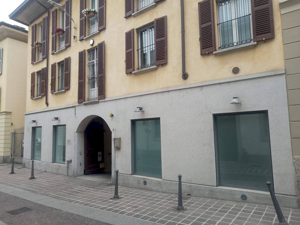 Facciata - Negozio via Anton Francesco Frisi, 9, Monza - foto 1