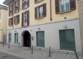 Facciata - Negozio via Anton Francesco Frisi, 9, Monza - foto 1