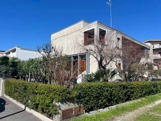 Foto 3 - Villa VIALE MAZZINI
 
63, Alba Adriatica - photo 3