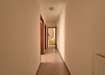 Foto 3 - Trilocale Via Sant'Elena
 
52, Catanzaro - foto 3