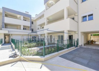 piscina - Three-room apartment Andrea Strada
 
6, Cesano Maderno - photo 16