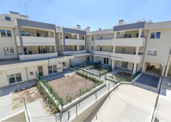 piscina - Three-room apartment Andrea Strada
 
6, Cesano Maderno - photo 25