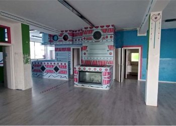 cucina - Commercial Premises Statale dei Giovi
 
7, Fino Mornasco - photo 8