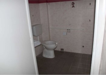 bagno - Commercial Premises Statale dei Giovi
 
7, Fino Mornasco - photo 22