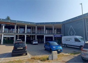 facciata - Locale Commerciale Statale dei Giovi
 
7, Fino Mornasco - foto 7