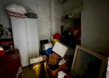 Cantina - Negozio vico delle Camelie, 8, Genova (zona Centro Storico) - foto 20