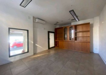 atmosfera - Commercial Premises Garibaldi
 
35, Fino Mornasco - photo 7