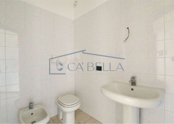 bagno - Three-room apartment Giacomo Leopardi
 
4, Cesano Maderno - photo 15