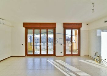 Foto 20 - Three-room apartment Giacomo Leopardi
 
4, Cesano Maderno - photo 20