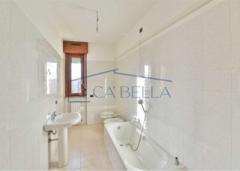 bagno - Three-room apartment Giacomo Leopardi
 
4, Cesano Maderno - photo 27