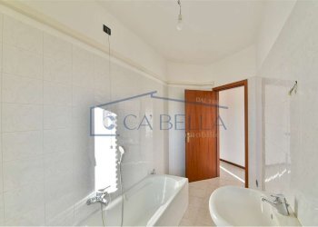 bagno - Three-room apartment Giacomo Leopardi
 
4, Cesano Maderno - photo 28