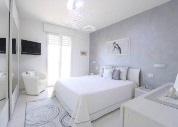 camera da letto - Appartamento via Montelungo
 
1, Ugento - foto 6