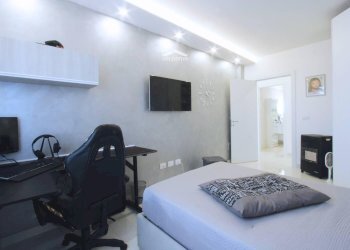 camera da letto - Appartamento via Montelungo
 
1, Ugento - foto 15