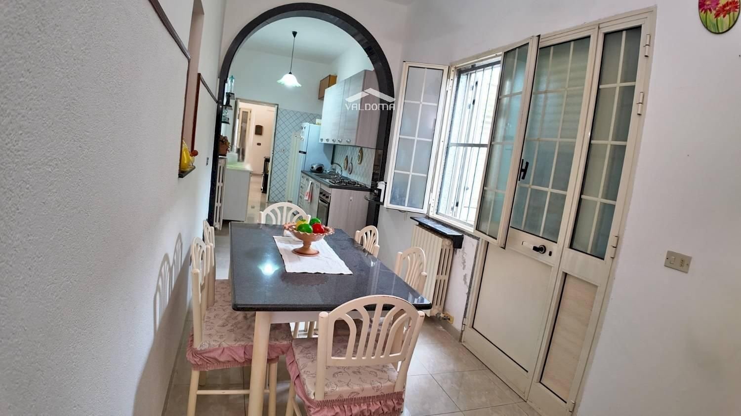 cucina - Casa indipendente Solferino
 
47, Patù - foto 1