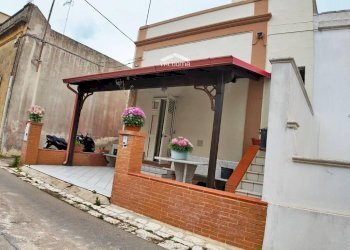 circondario - Casa indipendente Solferino
 
47, Patù - foto 21